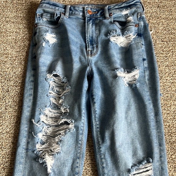 American Eagle Women’s Mom Jeans - Picture 2 of 5